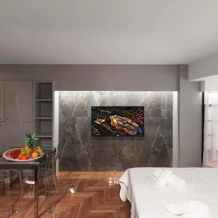 Chic Studio In Athens Center Экстерьер фото